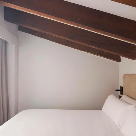 Hotel Oliveira