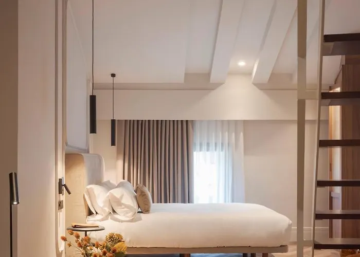 Mate Oliveira - Centre, 3* Валенсия