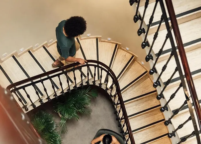 Отель Mate Oliveira - Centre,