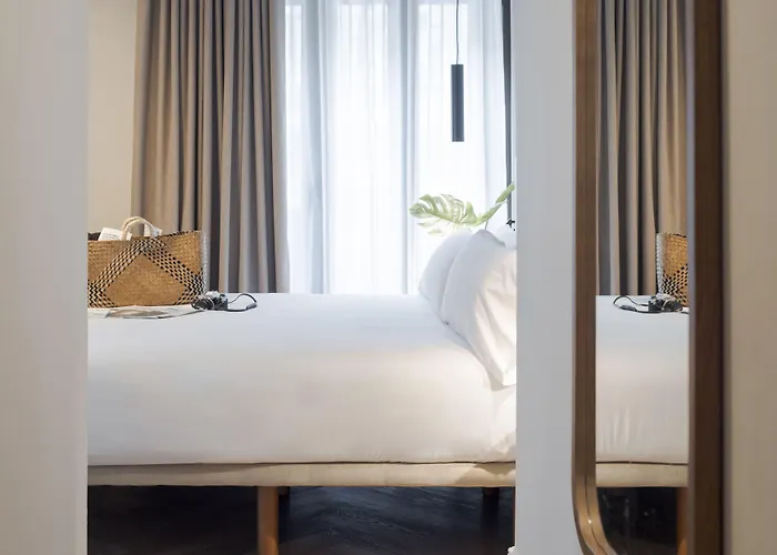 Mate Oliveira - Centre, Отель Валенсия