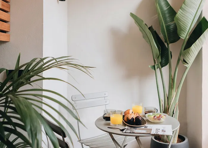 Mate Oliveira - Centre,