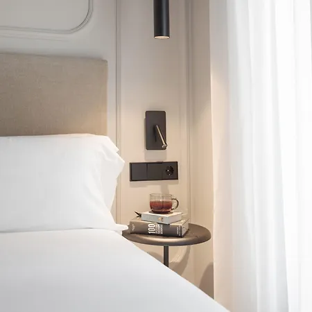 Hotel Mate Oliveira - Centre,